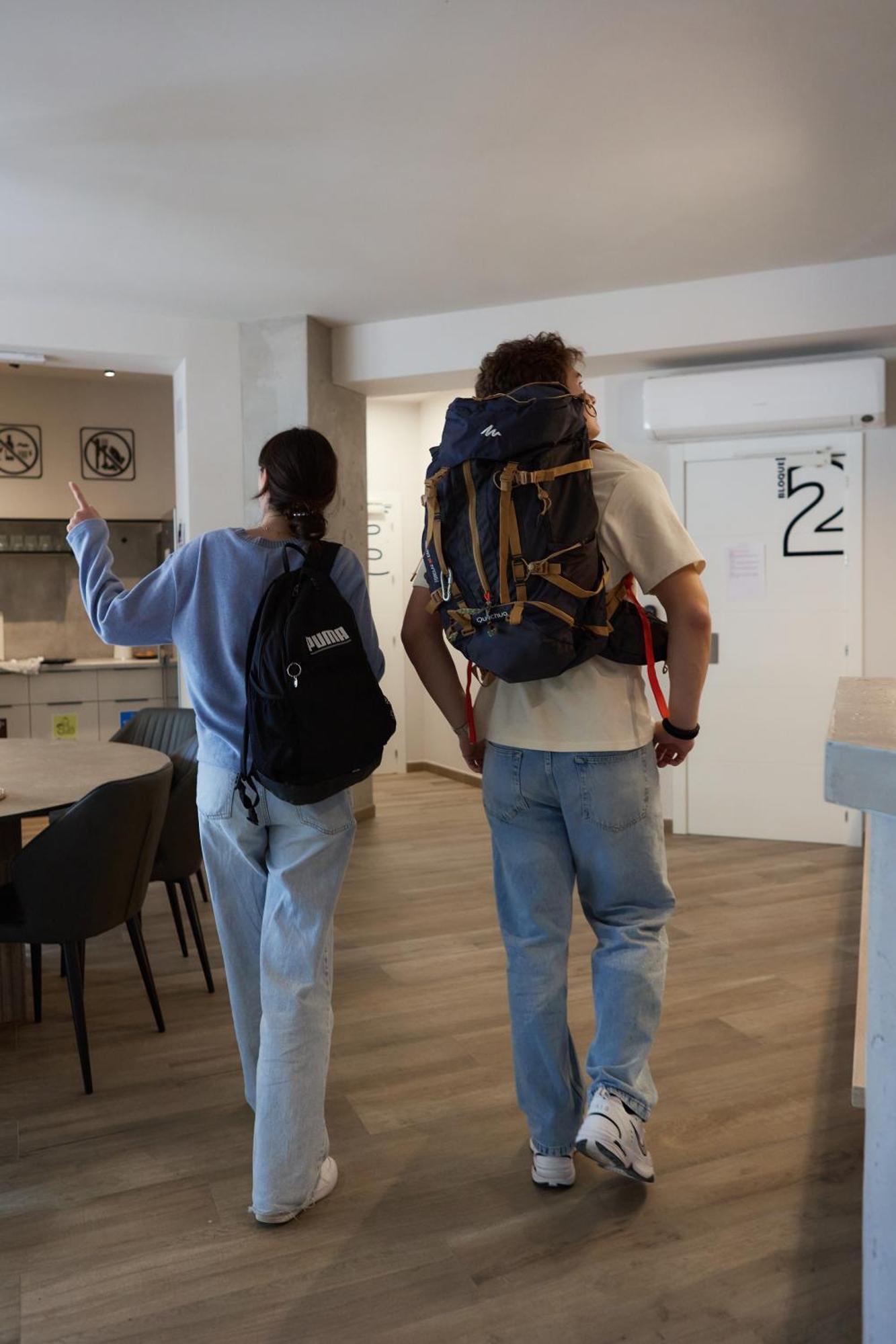 Hostel Dos Estaciones - Free Towels, Coffee & Tea, Remote Check-In Alicante Extérieur photo