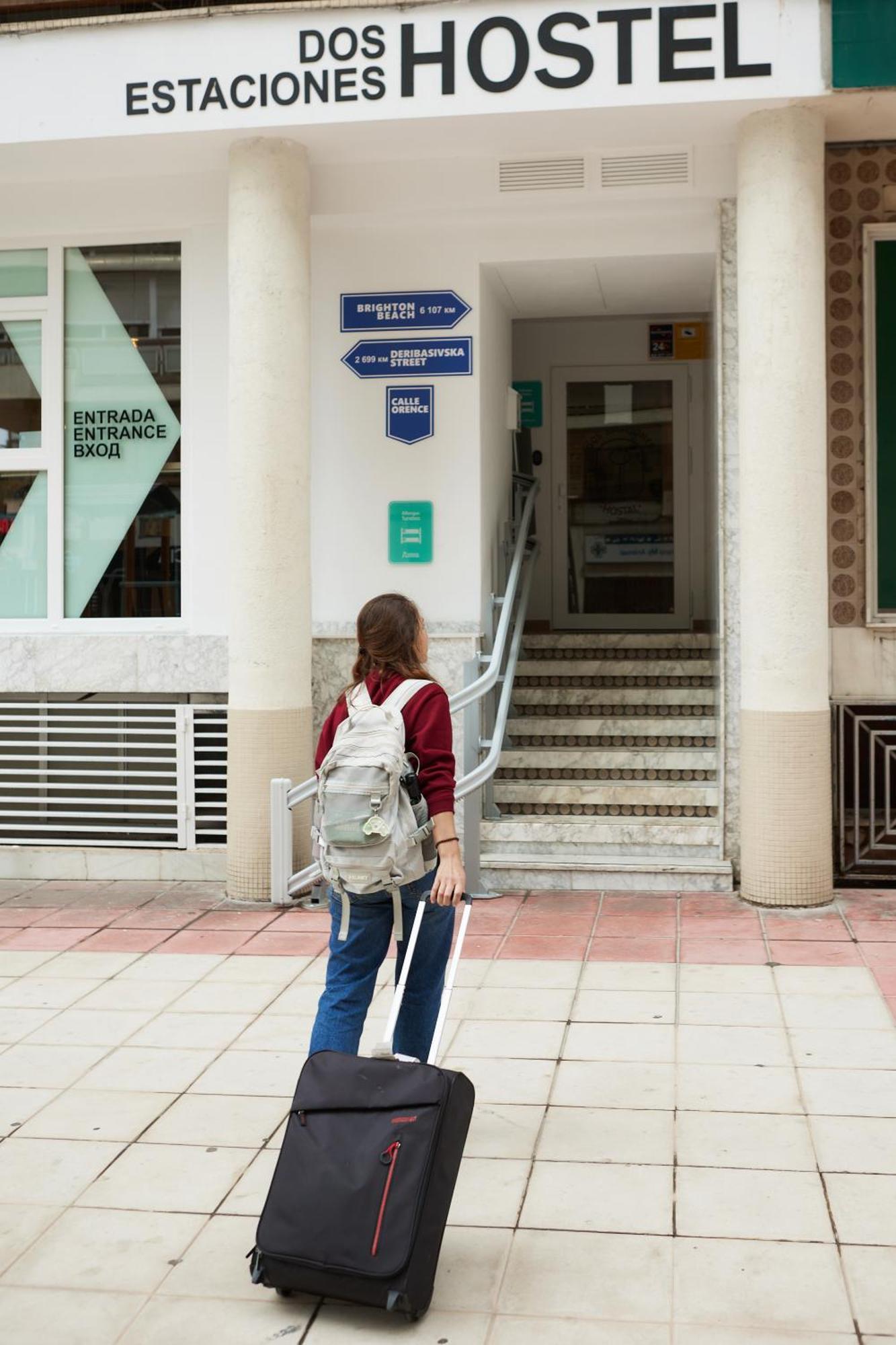 Hostel Dos Estaciones - Free Towels, Coffee & Tea, Remote Check-In Alicante Extérieur photo