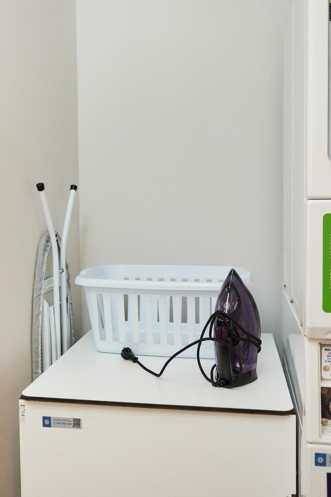 Hostel Dos Estaciones - Free Towels, Coffee & Tea, Remote Check-In Alicante Extérieur photo